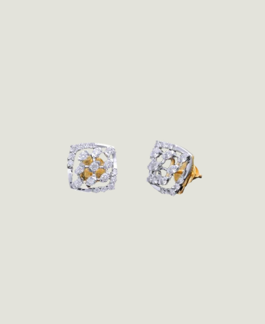 Yellow Gold 18K Earring with Natural Diamond (0.98 CT, VS-SI Clarity, G-H Color)